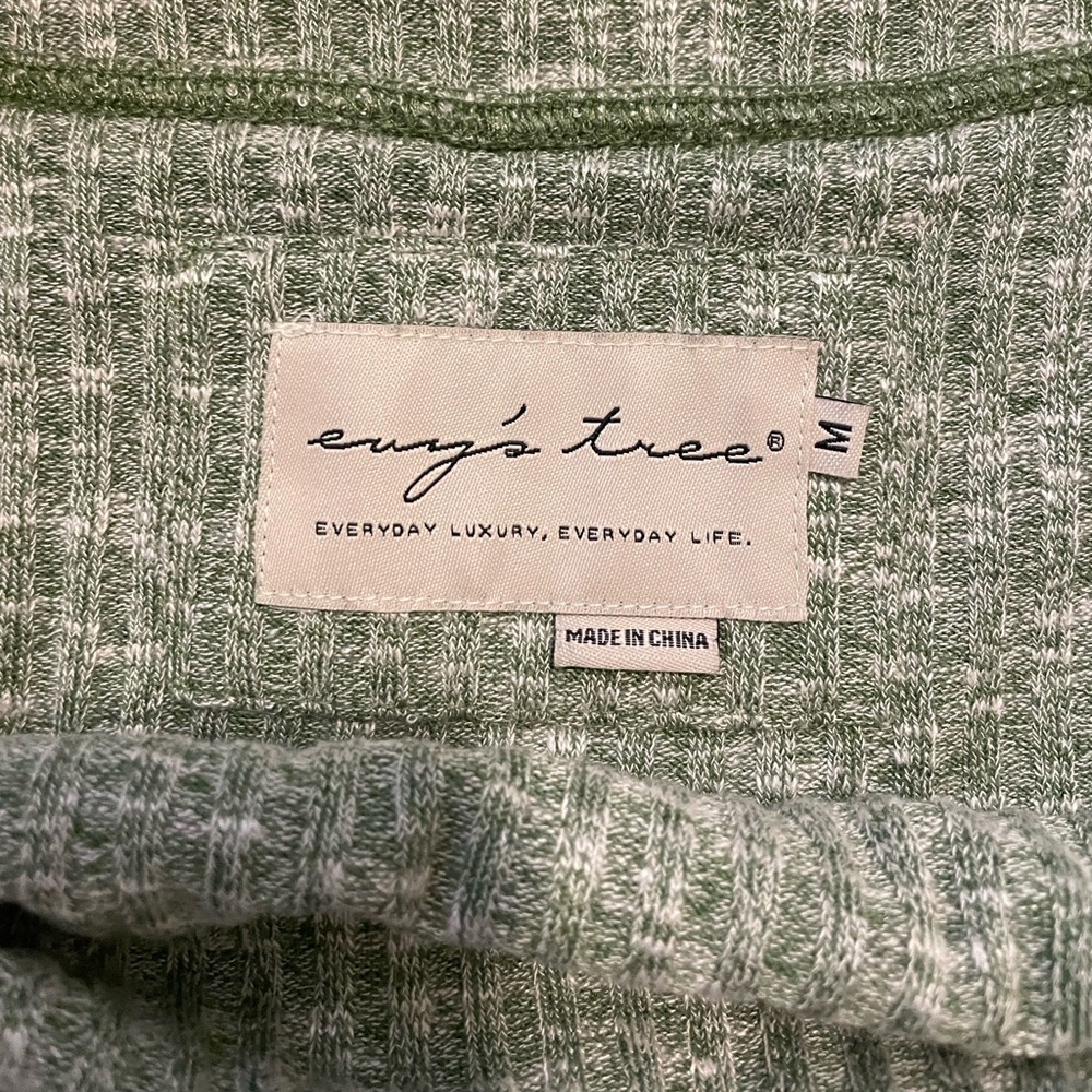Evy’s Tree Sweater - Picture 3 of 5